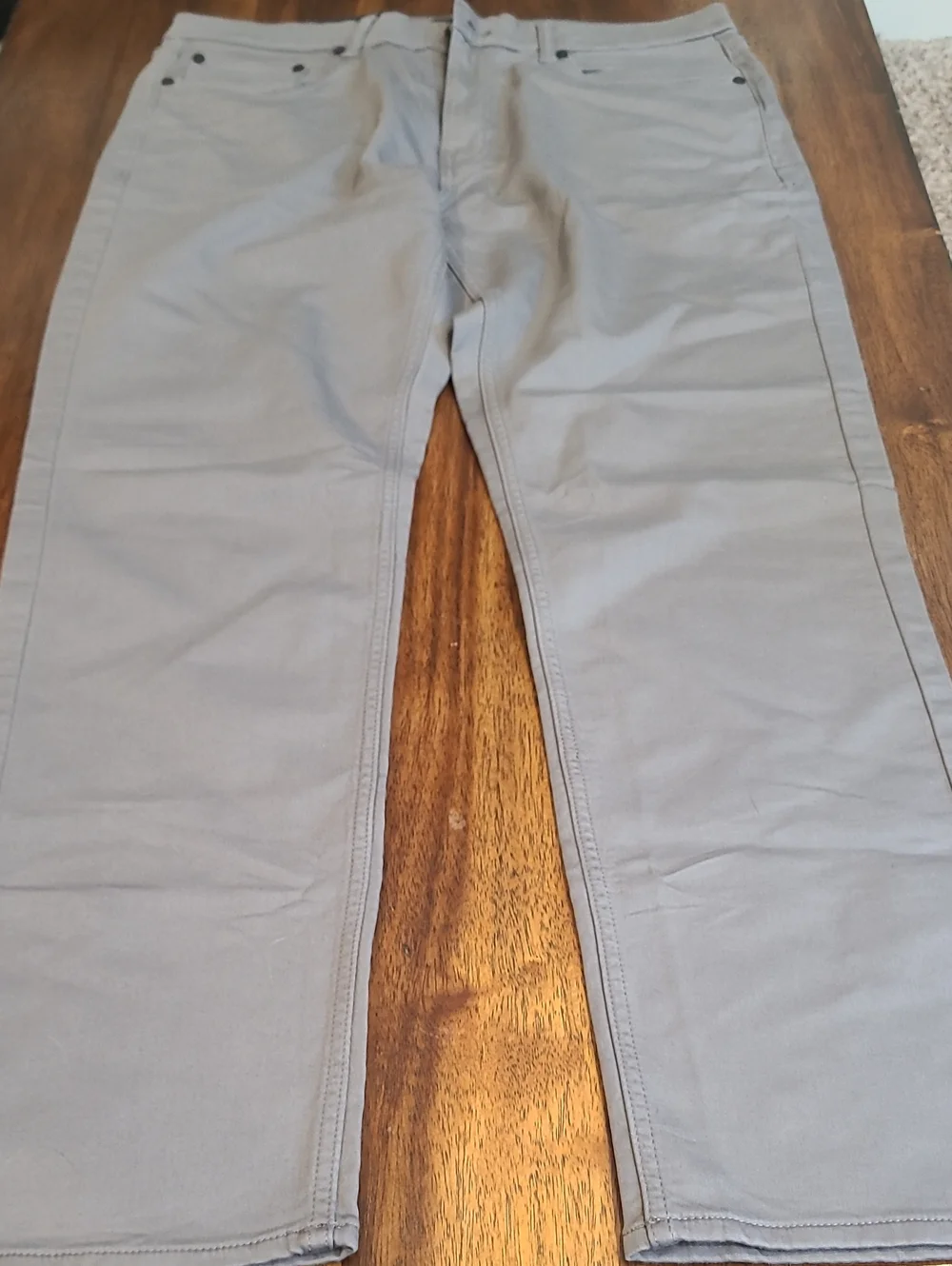 Banana Republic Men’s 5 Pocket Pant Size 34x32 Grey.  New